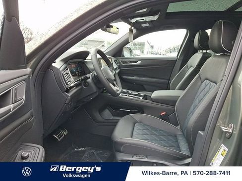 New 2026 Volkswagen Atlas Cross Sport SEL Premium R-Line AWD/4WD image 9