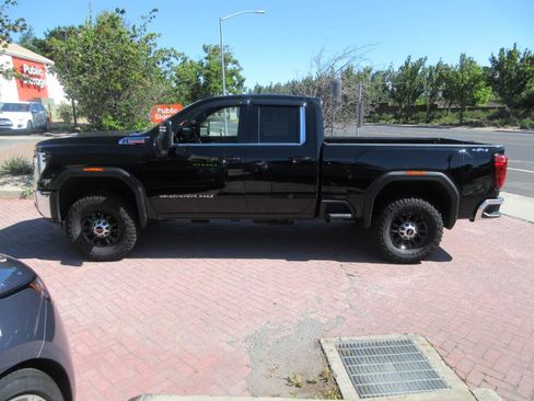Used 2024 GMC Sierra 2500 SLE w/ SLE Convenience Package AWD/4WD image 69
