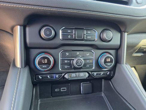 Certified 2023 Chevrolet Suburban Premier AWD/4WD image 21