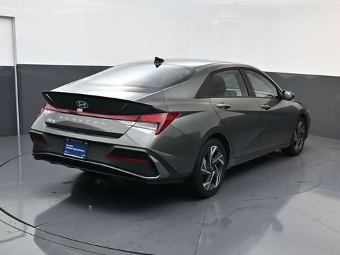 Certified 2025 Hyundai Elantra Sport w/ Cargo Package FWD image 4