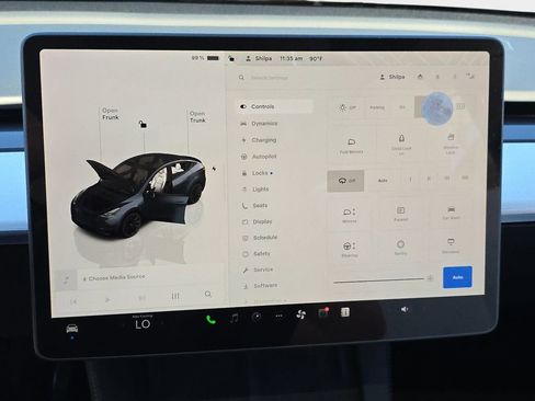 Used 2025 Tesla Model Y Long Range image 34