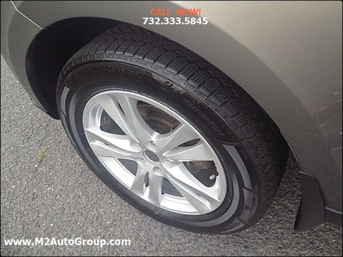 Used 2011 Hyundai Santa Fe Limited image 24