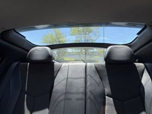 Used 2013 Hyundai Veloster w/ Style Pkg FWD image 8
