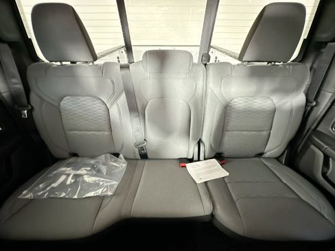 New 2026 RAM 1500 Big Horn AWD/4WD image 10