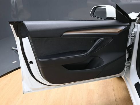 Used 2023 Tesla Model 3 Standard Range RWD image 42