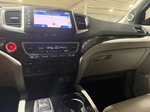 Used 2017 Honda Pilot Touring image 15