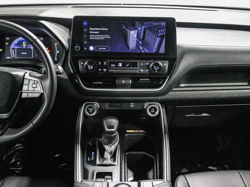 Certified 2025 Toyota Grand Highlander AWD Hybrid image 16
