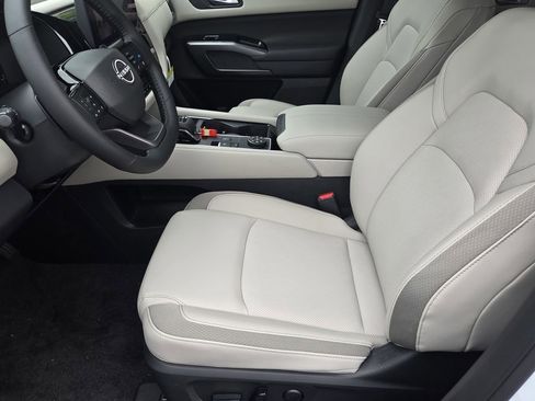 New 2026 Nissan Pathfinder SL AWD/4WD image 11