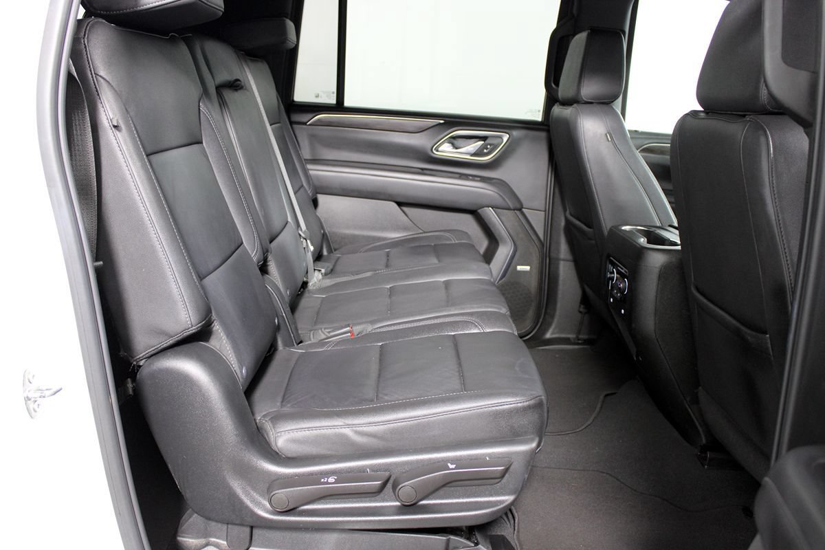 Used 2023 Chevrolet Suburban LT AWD/4WD image 31