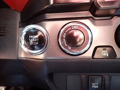 Used 2019 Toyota Tacoma TRD Sport AWD/4WD image 18