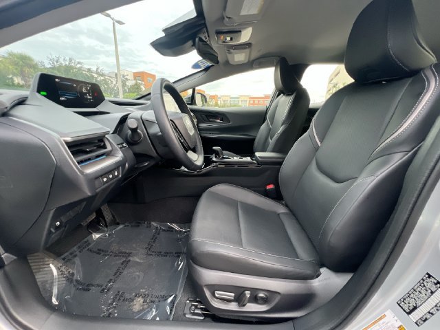 Used 2025 Toyota Prius XLE FWD image 14