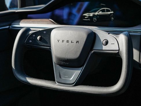 Used 2023 Tesla Model X AWD/4WD image 14