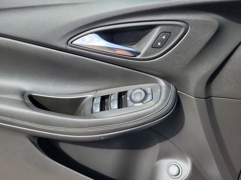 Used 2023 Buick Encore GX Select w/ Sport Touring Package FWD image 18
