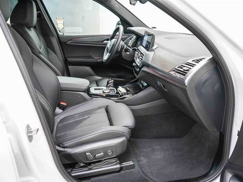 Used 2024 BMW X3 xDrive30i w/ Premium Package image 16