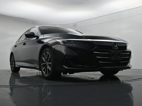 Used 2021 Honda Accord EX-L image 18