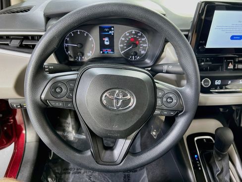 Used 2024 Toyota Corolla LE FWD image 11
