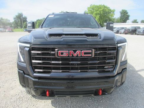 New 2026 GMC Sierra 2500 AT4X AWD/4WD image 12