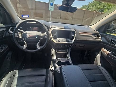 Used 2023 GMC Acadia Denali w/ Denali Ultimate Package FWD image 16