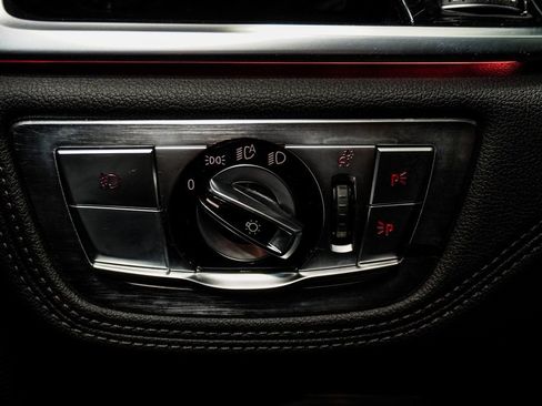 Used 2016 BMW 750i xDrive image 28