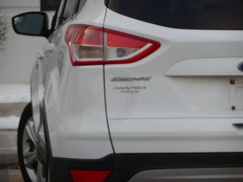 Used 2013 Ford Escape SE AWD/4WD image 1