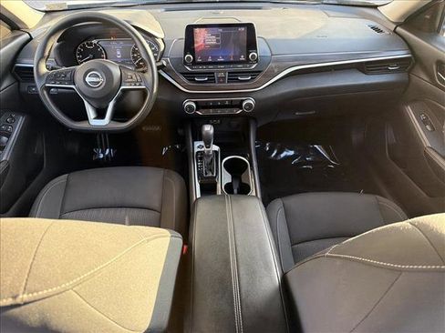 Used 2024 Nissan Altima 2.5 SV image 24