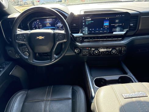 Used 2024 Chevrolet Silverado 2500 High Country w/ High Country Premium Package AWD/4WD image 21