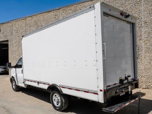 Used 2021 Chevrolet Express 3500 w/ Power Convenience Package RWD image 10
