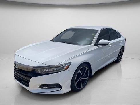 Used 2018 Honda Accord Sport image 2