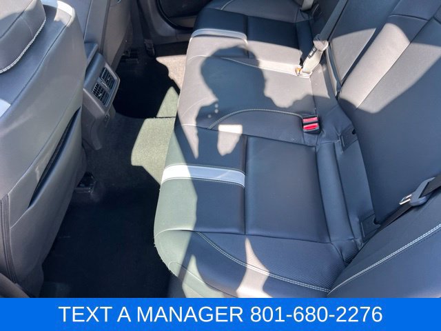 Used 2025 Toyota Camry SE FWD image 31