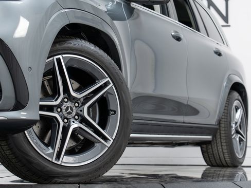 New 2026 Mercedes-Benz GLS 450 4MATIC image 28