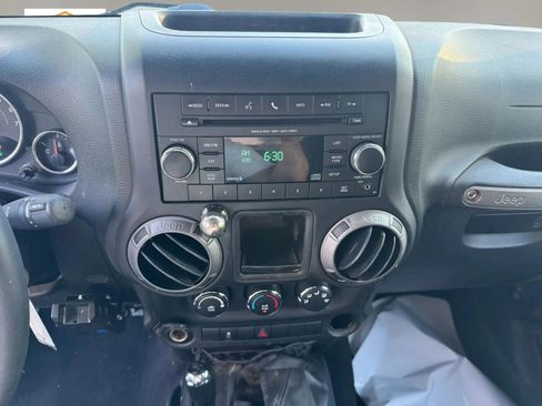 Used 2013 Jeep Wrangler Sport w/ Connectivity Group image 15