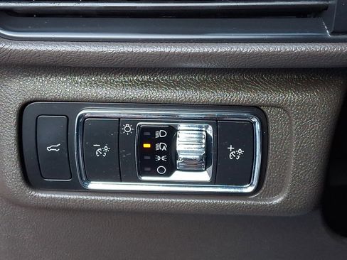 Certified 2022 Lincoln Corsair Standard w/ Equipment Group 101A image 26