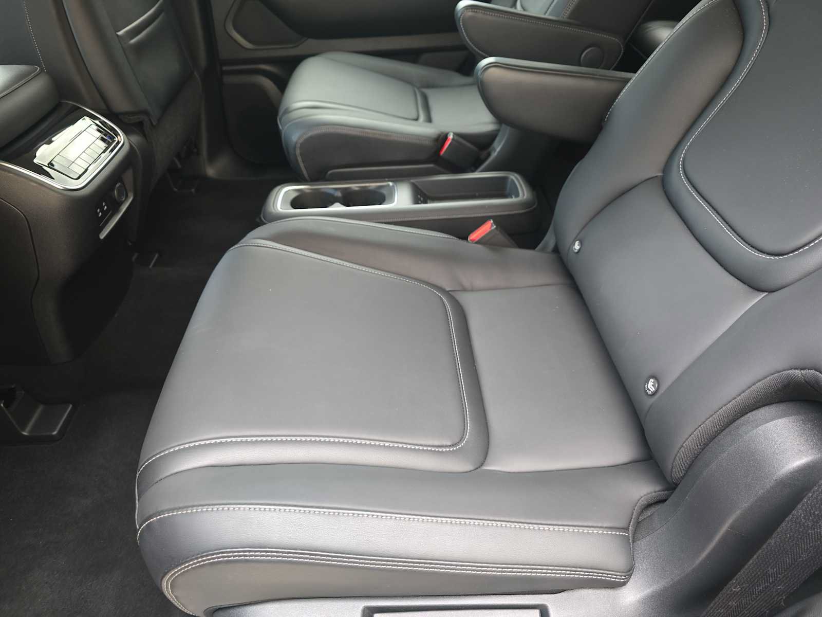 Used 2025 INFINITI QX80 Pure w/ Exterior Package RWD image 16