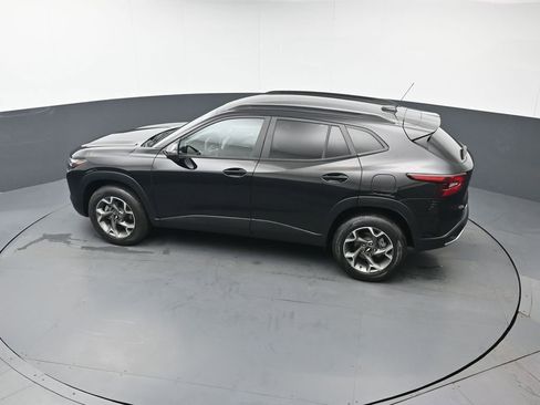 Used 2024 Chevrolet Trax LT FWD image 33