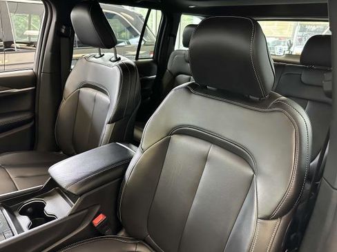 Used 2024 Jeep Grand Cherokee Limited 4xe image 20