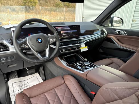 New 2026 BMW X5 xDrive40i w/ Premium Package image 11