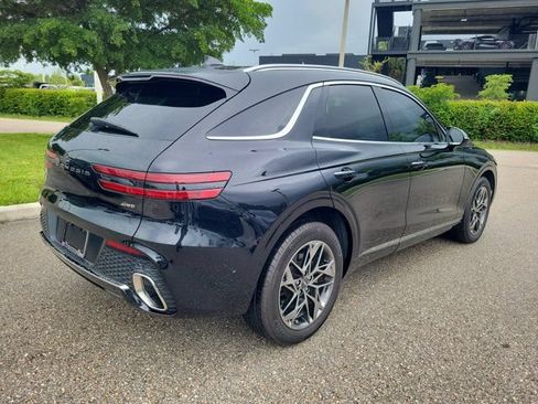 Used 2022 Genesis GV70 2.5T w/ Advanced Package AWD/4WD image 7
