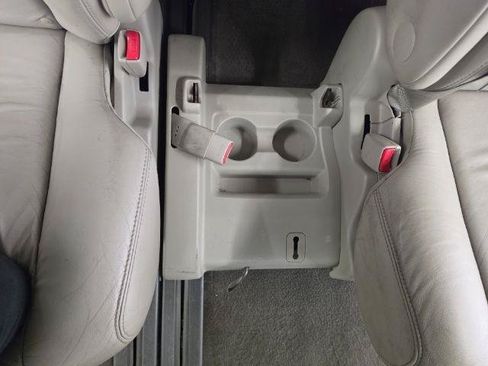 Used 2013 Toyota Sienna XLE FWD image 36