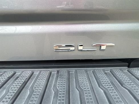 Used 2025 GMC Sierra 2500 SLT AWD/4WD image 19