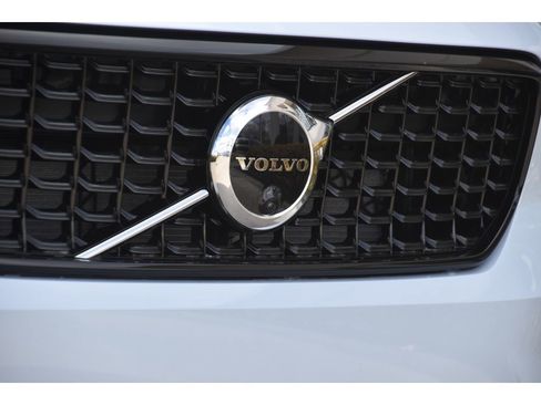 New 2026 Volvo XC40 B5 Plus w/ Protection Package Premier image 10