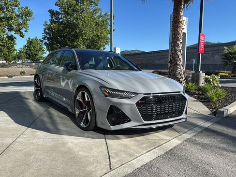 Used 2025 Audi RS 6 performance image 3