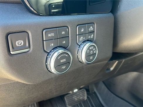 New 2026 GMC Sierra 2500 SLT w/ SLT Premium Package image 34