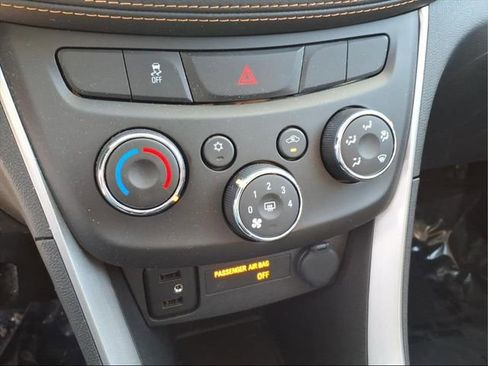 Used 2022 Chevrolet Trax LS w/ Tint and Cruise Package image 20