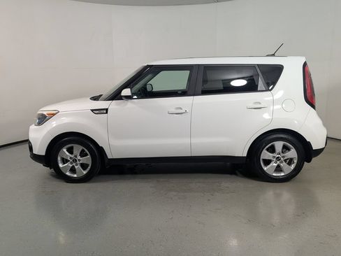 Used 2018 Kia Soul w/ Convenience Package FWD image 4