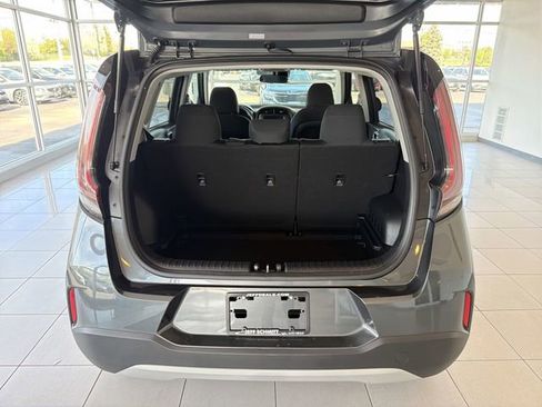 Used 2025 Kia Soul LX FWD image 15
