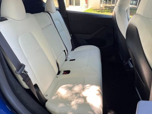 Used 2023 Tesla Model Y Long Range AWD/4WD image 27
