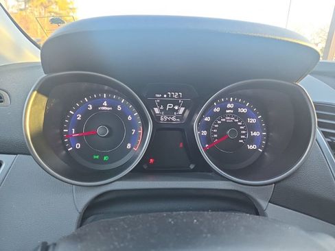 Used 2015 Hyundai Elantra SE w/ Option Group 02 image 10