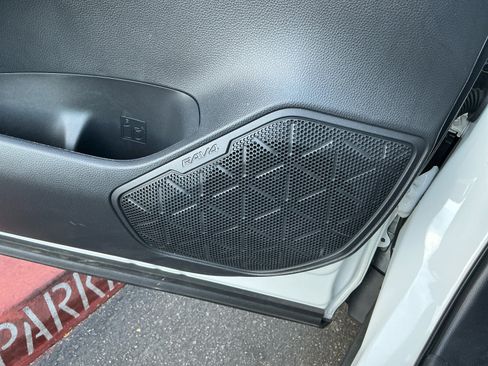 Certified 2025 Toyota RAV4 LE AWD/4WD image 27