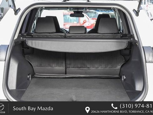 Used 2021 Toyota RAV4 LE image 25