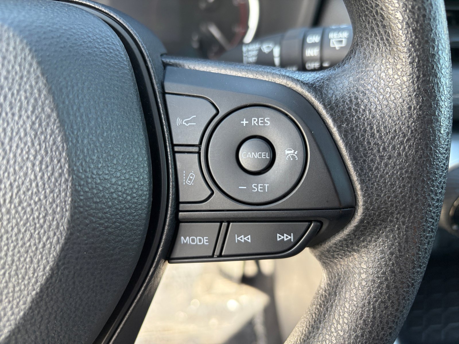 Certified 2025 Toyota RAV4 XLE AWD/4WD image 15